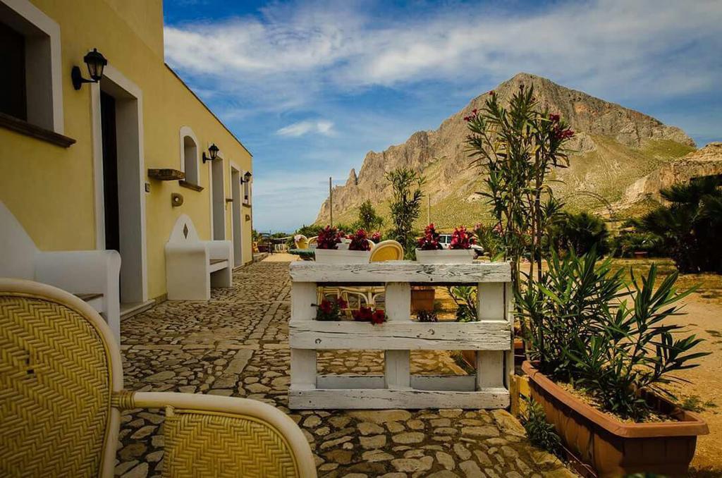 Baglio Cofano Rooms & Relax Кустоначи Экстерьер фото